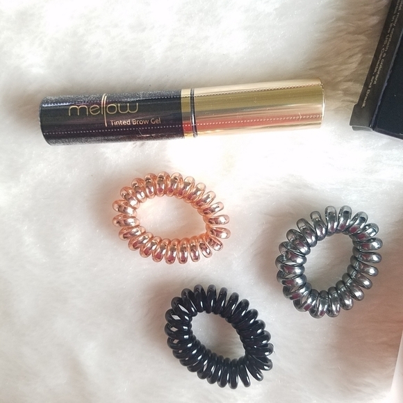 NWT 9 Piece Brand Name Beauty Bundle $185 Value - Picture 4 of 6